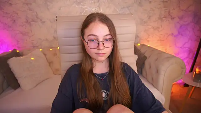 ArrinaWairr – Naživo XXX chat