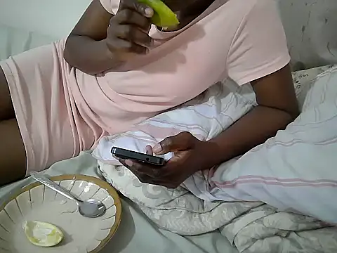 queen_beev: онлайн-секс-чат