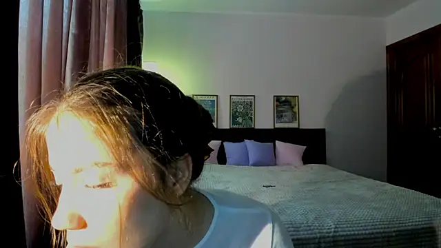 Aurora_Glow21's Live XXX Chat