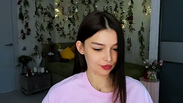 ContinentOfTranquility's Live XXX Chat