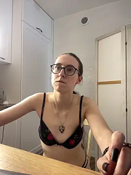 MartiniiSelenna's Live XXX Chat