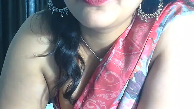 SimmiQueen_77's Live XXX Chat
