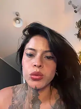 ReynaTatty – Live XXX-chat