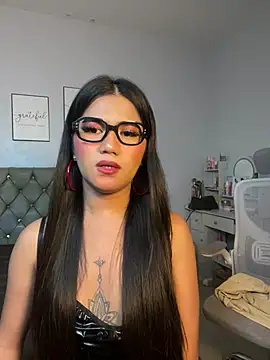 Chatroom XXX en direct de JassmineLove