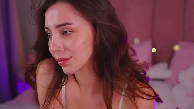 ElsaYoung Adlı Modelin Canlı XXX Sohbeti