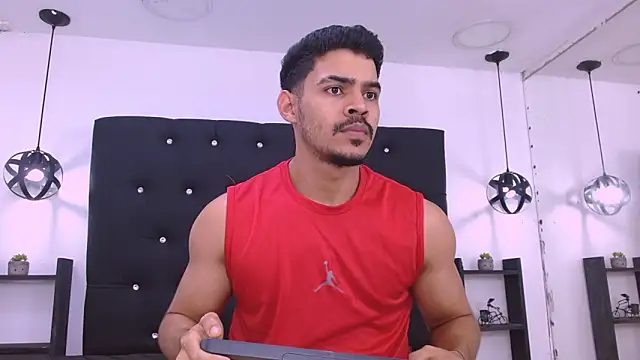 Chat XXX en directo de Dannesh_