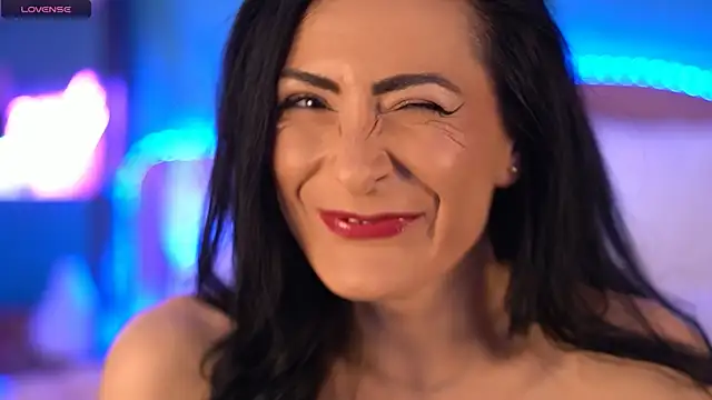 RaisaVawn – Naživo XXX chat
