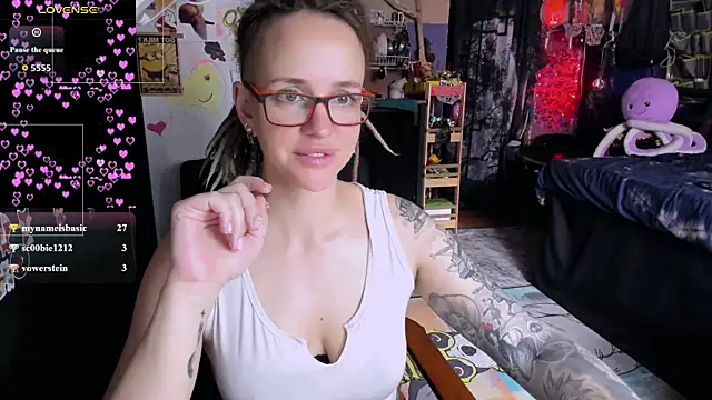 LisaFoxy_y live XXX chat