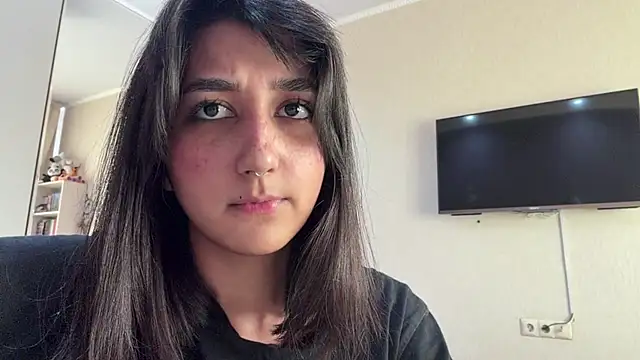 PaintedDisplay লাইভ XXX চ্যাট