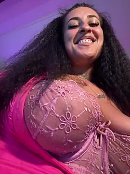 צ'אט XXX בשידור חי של CarolaDrago