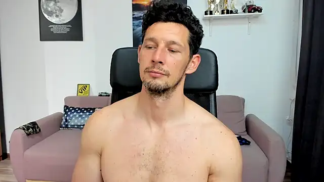BrutusK08 Live XXX-chat