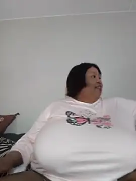 nancy111 XXX чат на живо