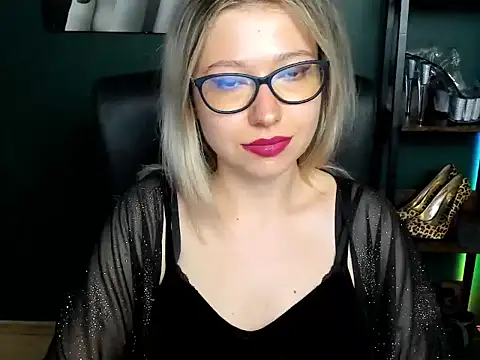 loveHeidi élő XXX-chatje