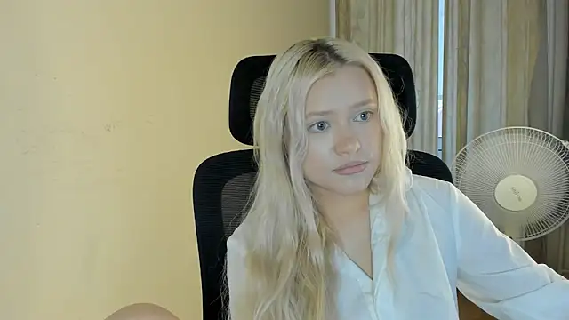 Chatroom XXX en direct de MidnightPoise