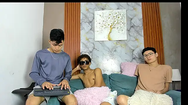 Chatroom XXX en direct de VERY_HOT_GUYS
