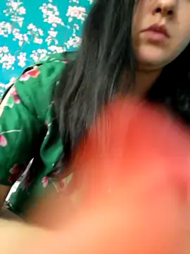 RozaaaaforyoubigboobのライブXXXチャット