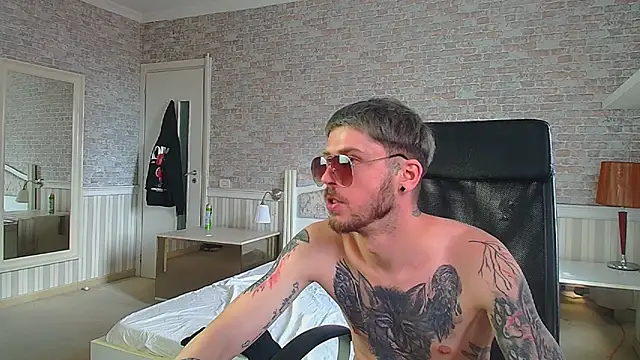 JonahShaw Live XXX-Chat