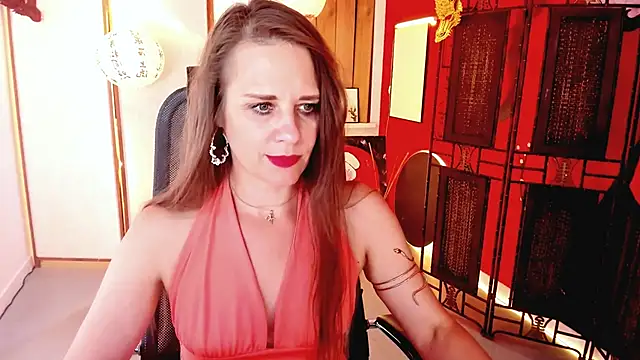 EmiliaBedy Adlı Modelin Canlı XXX Sohbeti