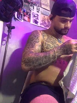 CaptHook931's Live XXX Chat