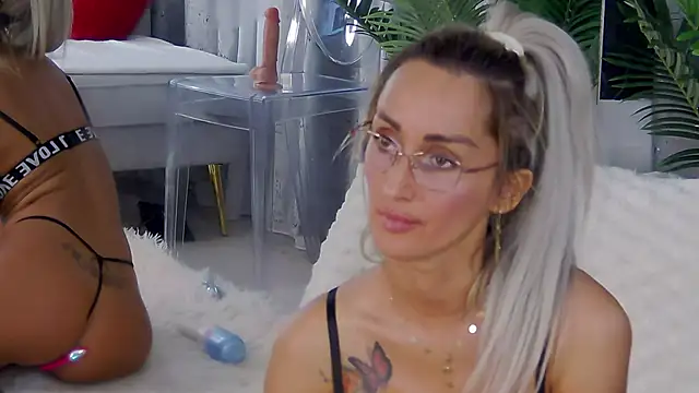 IsabelleEthan – Live XXX-chat