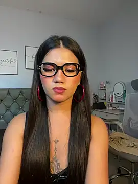 Chat +18 de JassmineLove ao vivo