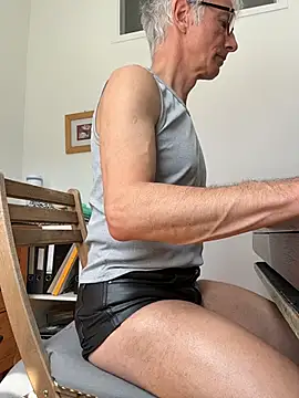 SexyLeon8 Adlı Modelin Web Kamerası Şovu