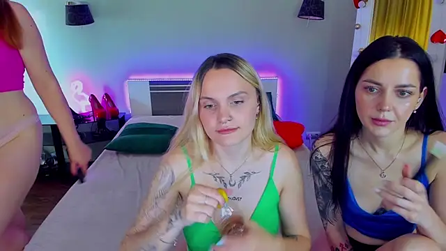 MagicEyess Adlı Modelin Canlı XXX Sohbeti