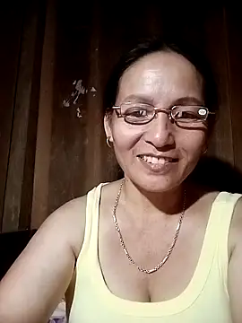 Chat +18 de Cucci07 ao vivo