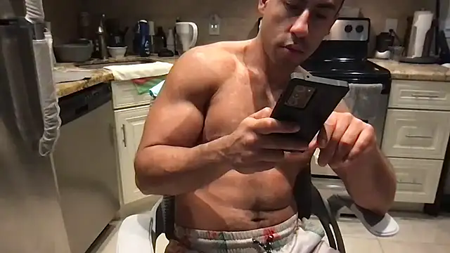 BigGuyMuscle: απευθείας συνομιλία ΧΧΧ
