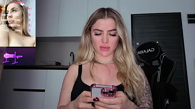 Megan_RosのライブXXXチャット