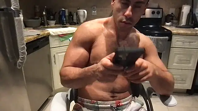 BigGuyMuscle Adlı Modelin Canlı XXX Sohbeti