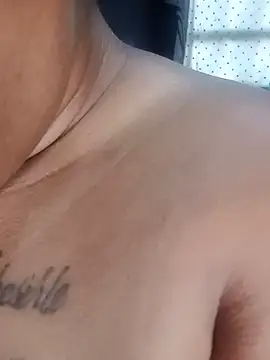 ChubbyMidgetxxx19 live XXX chat