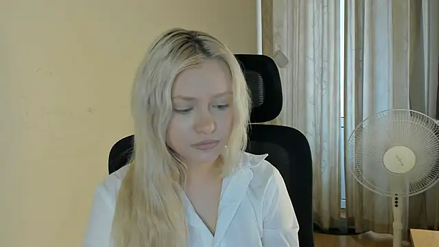 MidnightPoise Chat XXX in diretta