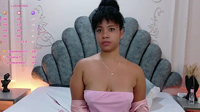 Abby_Montero élő XXX-chatje