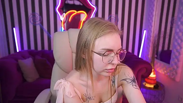 EmilySunshineS Chat XXX in diretta