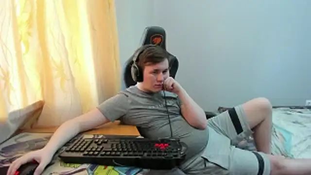 iliaskrislove Chat XXX in diretta