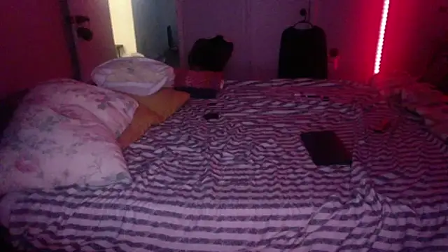 RawOkie Chat XXX in diretta
