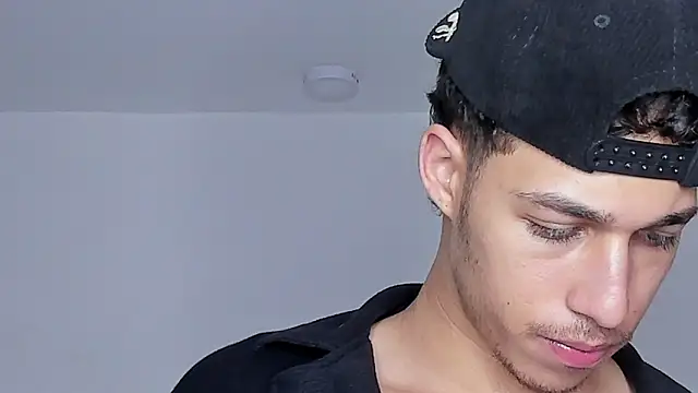 orionblaze69_'s Live XXX Chat