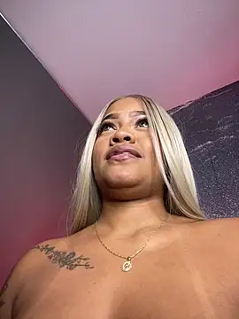 Czat XXX na żywo – riri_brunnete