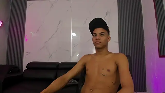 Chat +18 de Kleyn_black ao vivo