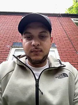 Pokazy przed kamerką – Paaaliii