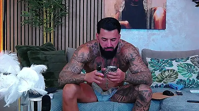 masterkingofmusclee's Live XXX Chat