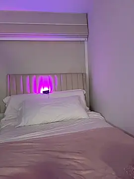 ArianaReynoldss 现场XXX聊天