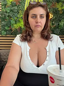 AnneKane XXX чат на живо