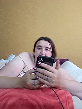 XXX chat uživo modela LiluHot