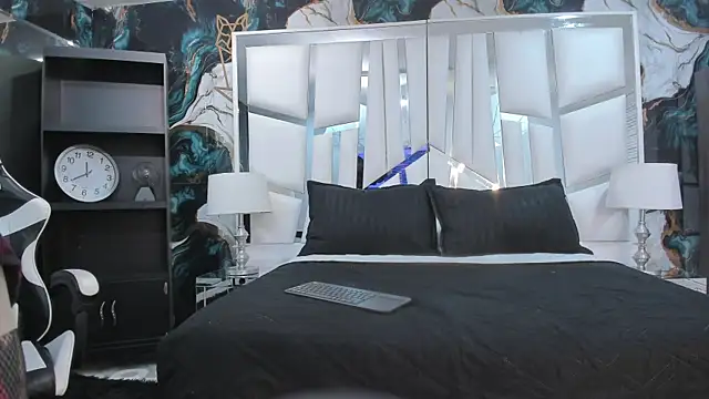 Chat XXX en directo de Goldentemptation_