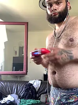 הופעת וובקאם של crimikeanu24