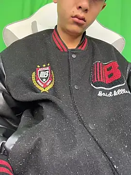 XXX chat uživo modela DD-101