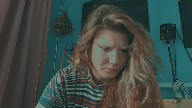 Chat XXX en directo de VivienDarkbloom