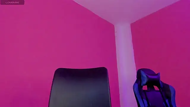 CLAIRE_EMPIRE Adlı Modelin Canlı XXX Sohbeti